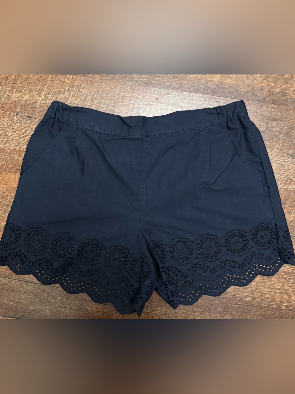 Joe Fresh Black Eyelet Scalloped Hem High-Waist Shorts sz Large Blue 100% Cotton